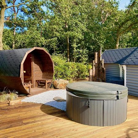 Luxe Finse Kota Met Jacuzzi En Saunabarrel De Zandhoef Villa Eersel Exterior foto